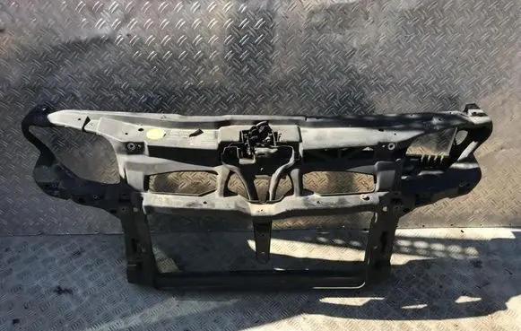 Volkswagen Golf IV Radiator support slam panel 701010081