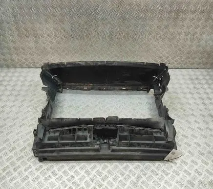 Volkswagen Tiguan Radiator support slam panel 5NA805588K