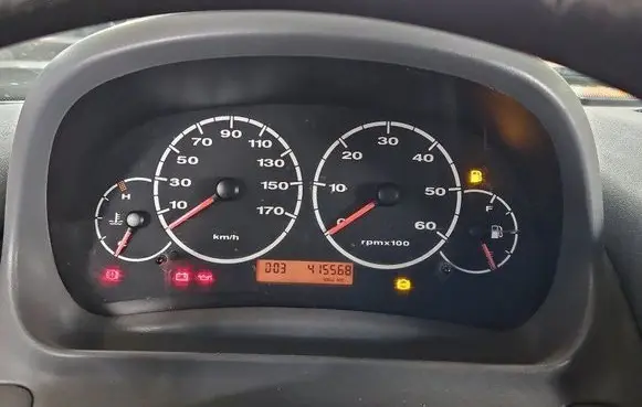 Speedometer (instrument cluster)