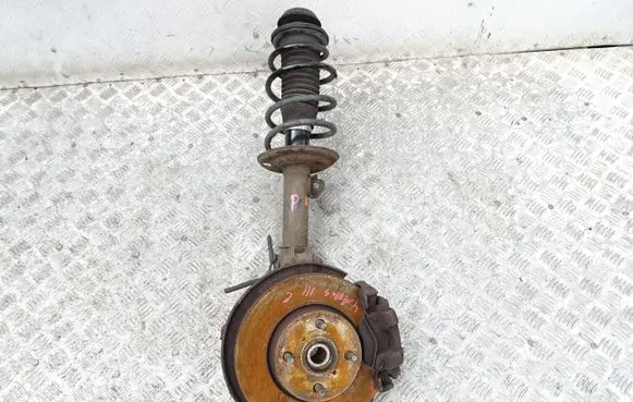 Toyota Yaris Front wheel hub spindle knuckle asdf