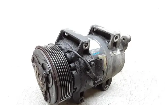 Volvo S80 Air conditioning (A/C) compressor (pump) 8684287