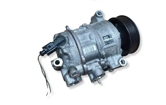 Volkswagen Golf VII Air conditioning (A/C) compressor (pump) 5Q0820803F GE447150