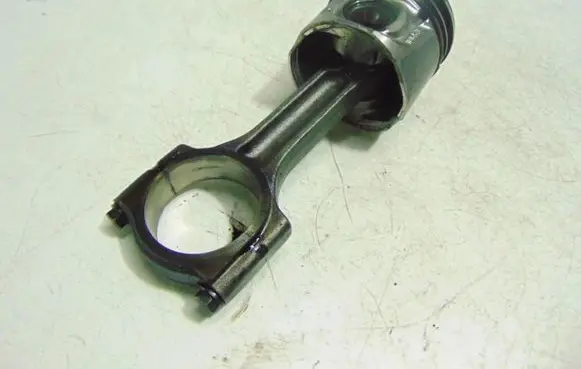 Renault Megane I Piston 