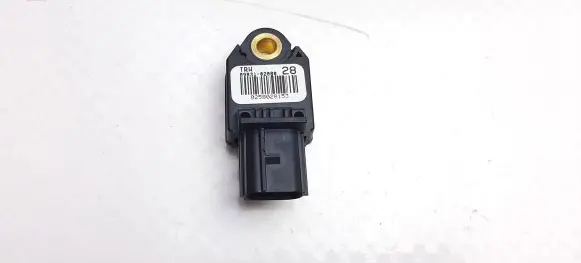 Toyota Auris 150 Airbag deployment crash/impact sensor 8983102080 M6725