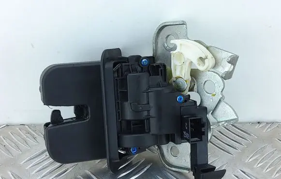 Audi A5 8T 8F Tailgate/trunk/boot lock/catch/latch 18A09