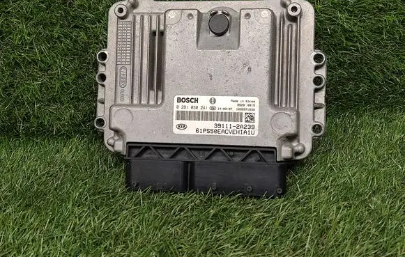 KIA Soul Engine control unit/module ECU 391112A239 0281030241