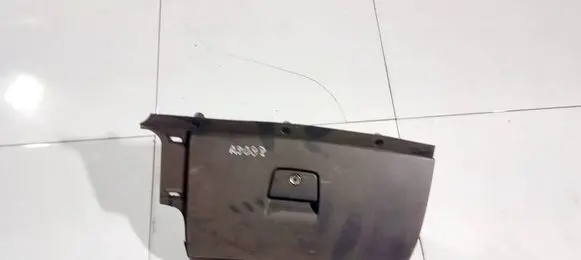 Volvo V50 Glove box 8626141 3865