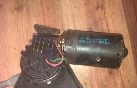 Volvo 440 Wiper motor 0390246333