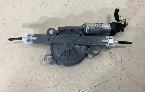 Porsche Cayenne (92A) Seat adjustment motor 8532401 3Q5236 1030621