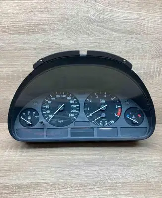 BMW 5 E39 Speedometer (instrument cluster) 8375895 110008735