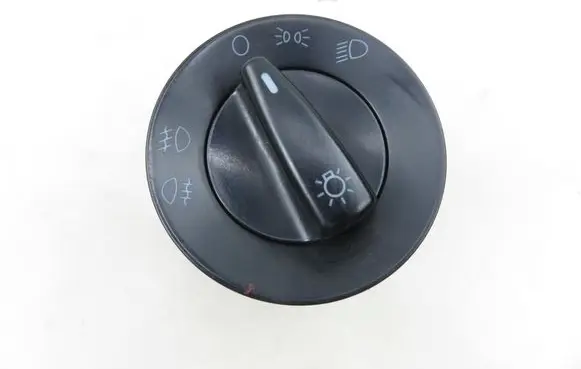 Volkswagen Golf IV Light switch 109928