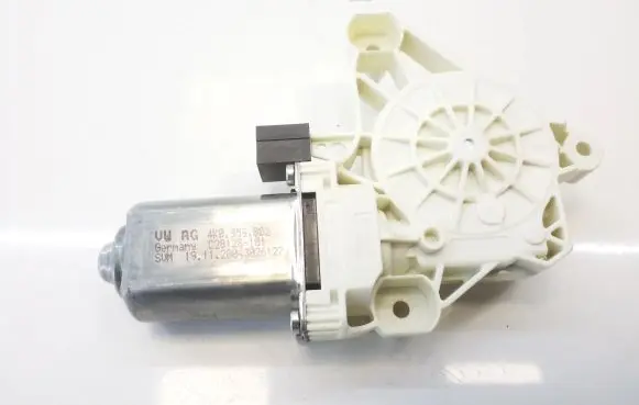 Skoda Enyaq iV Front door window regulator motor 4K0959802