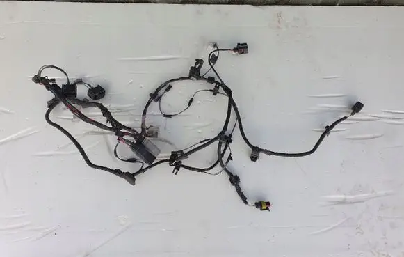 Tesla Model X EUR ISO radio connector 1032438