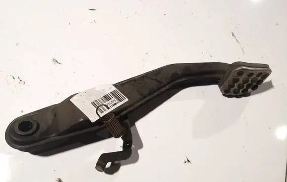 Mercedes-Benz B W245 Brake pedal 