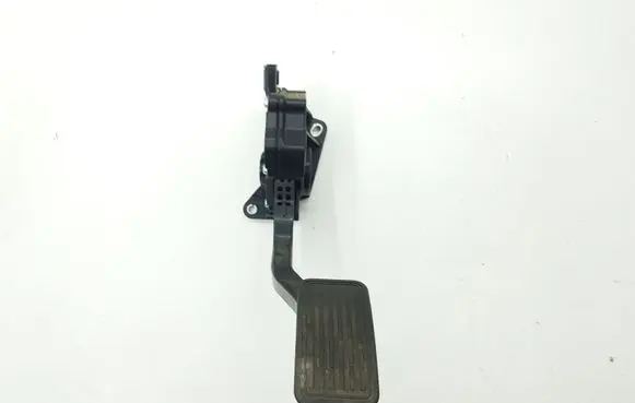 Mazda CX-7 Accelerator throttle pedal K42387360