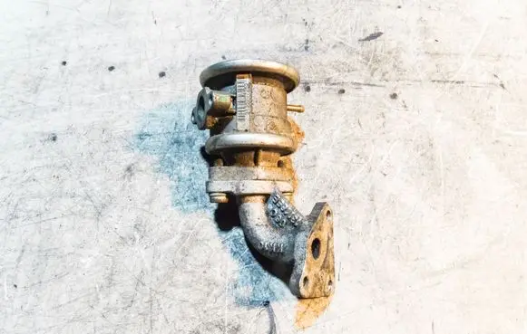 Audi A4 S4 B6 8E 8H EGR valve 06C131165B