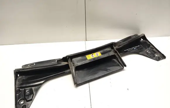 Mercedes-Benz C AMG W205 Intercooler air channel guide A2055001300 A2055001200