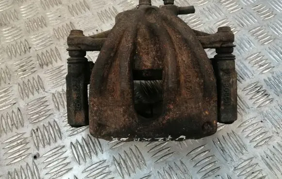 Toyota Corolla Verso AR10 Front brake caliper 4775005060