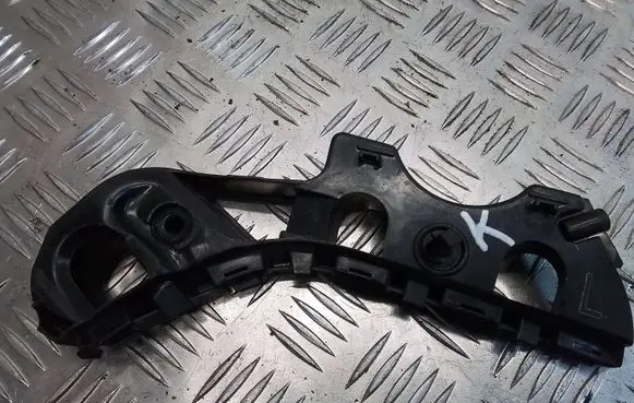 Volkswagen PASSAT CC Front bumper mounting bracket 3C8807183B