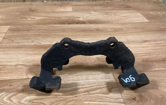Ford Focus Front Brake Caliper Pad/Carrier 