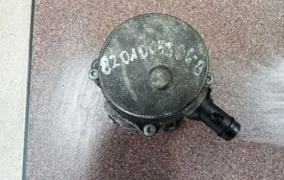Renault Laguna III Vacuum pump 8201005306B