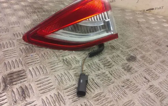 Ford Kuga II Tailgate rear/tail lights CV4413A602BF