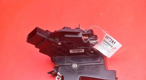 Ford Focus C-MAX Front door lock 3M5A-R21813-ET