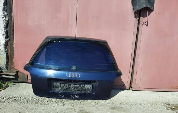 Audi A4 S4 B5 8D Tailgate/trunk/boot lid Melynas