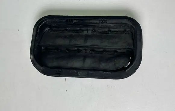 Ford Mustang VI Quarter panel pressure vent 3C3A54280B62