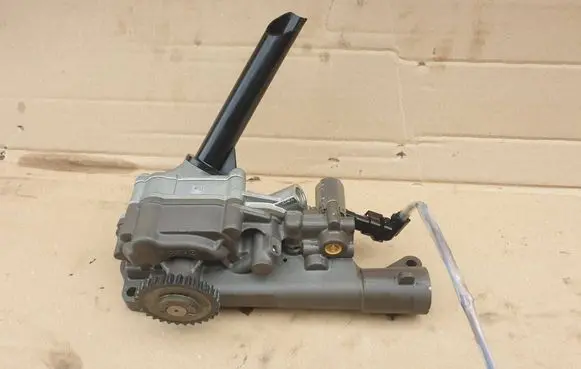 Mercedes-Benz CLA C117 X117 W117 Oil pump R2701810701