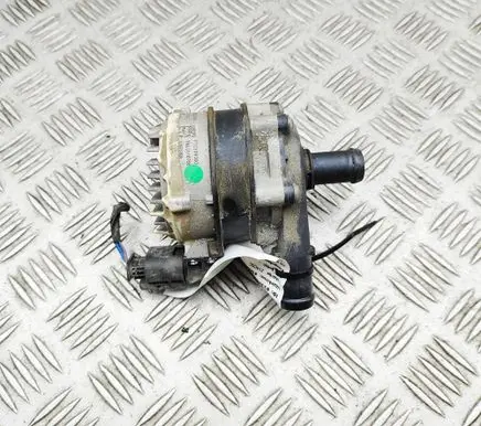 Volvo C40 Electric auxiliary coolant/water pump 32339380