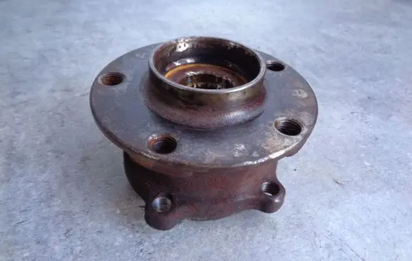 Jeep Wrangler Rear wheel hub