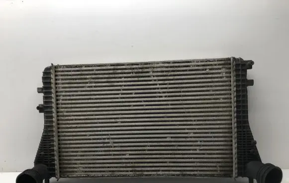 Volkswagen PASSAT B5.5 Intercooler radiator 1K0145803A