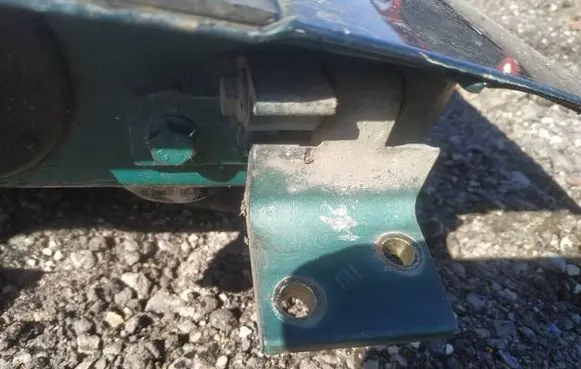 Peugeot 406 Front door upper hinge
