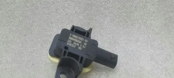 Mercedes-Benz ML W166 Airbag deployment crash/impact sensor A1668210351