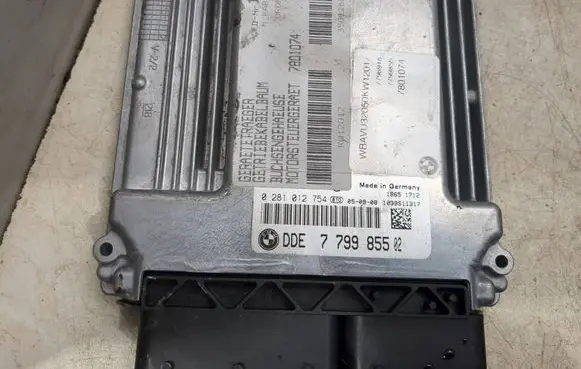BMW 5 E60 E61 Engine control unit/module 0281012754 1039S11317 7799855