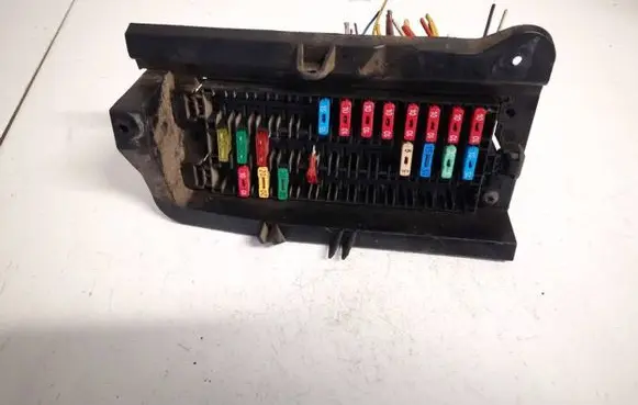 Renault Trafic II (X83) Fuse box set 1810916000