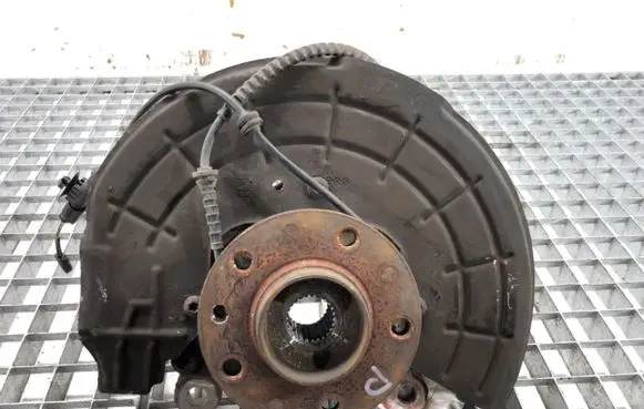 Fiat 500X Front wheel hub spindle knuckle