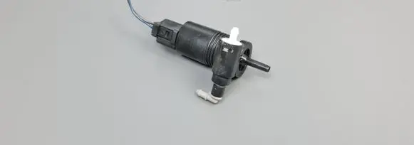 Mini Cooper Countryman R60 Windscreen/windshield washer pump 2751743 12133510 121335