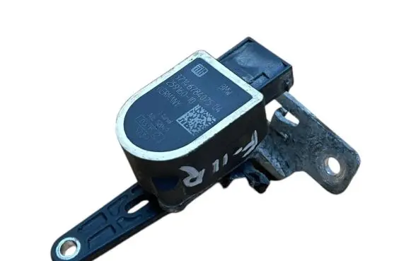Headlight/headlamp level sensor