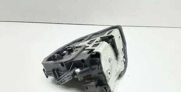 BMW X1 E84 Front door lock 7229466
