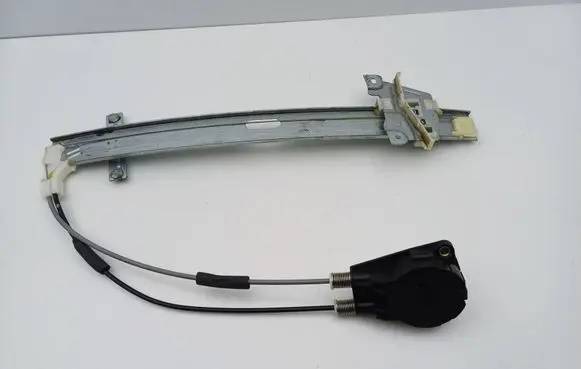 Mazda 323 Front door manual window regulator 