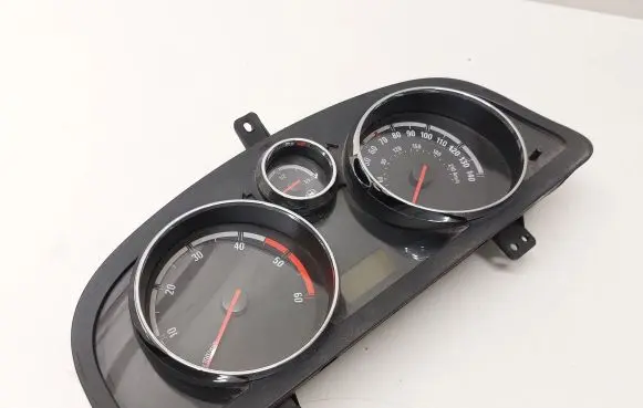 Opel Antara Speedometer (instrument cluster) 96673664