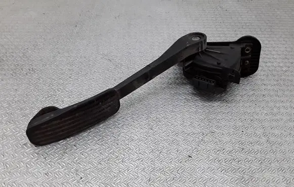 Volvo S60 Accelerator throttle pedal 30636006