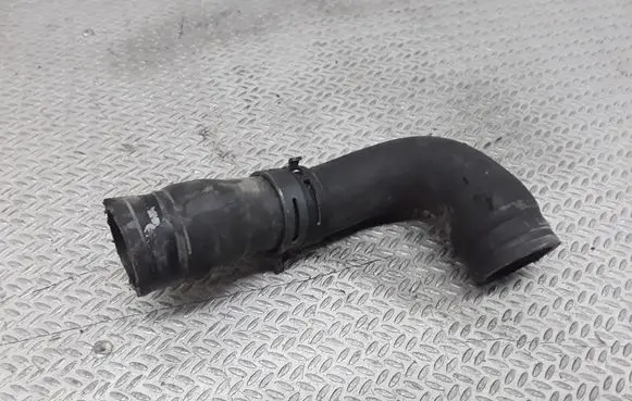 Volkswagen PASSAT B5 Engine coolant pipe/hose