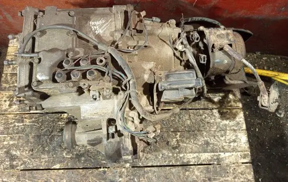 Mitsubishi Pajero Gearbox transfer box case 