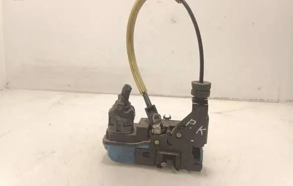 Volvo S60 Front door lock 