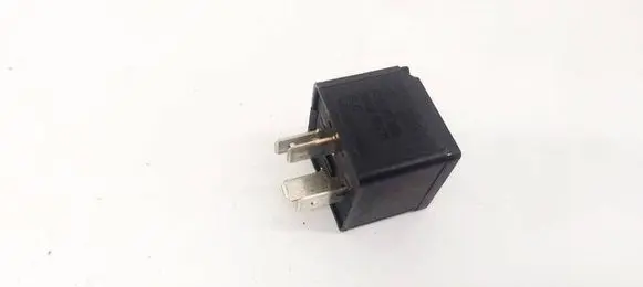 Audi A6 S6 C6 4F Other relay 8K0951253 V23136B6X72