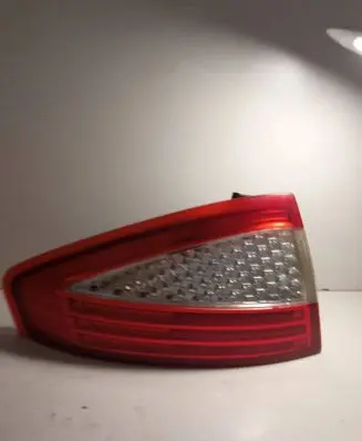 Ford Mondeo MK IV Rear/tail lights 7S7113405A