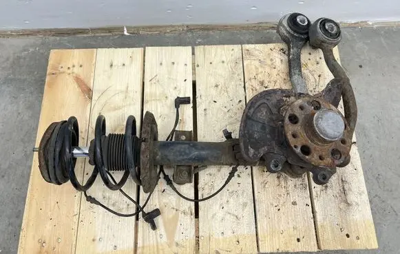 Mercedes-Benz SLK R171 Front shock absorber with coil spring R1713200813